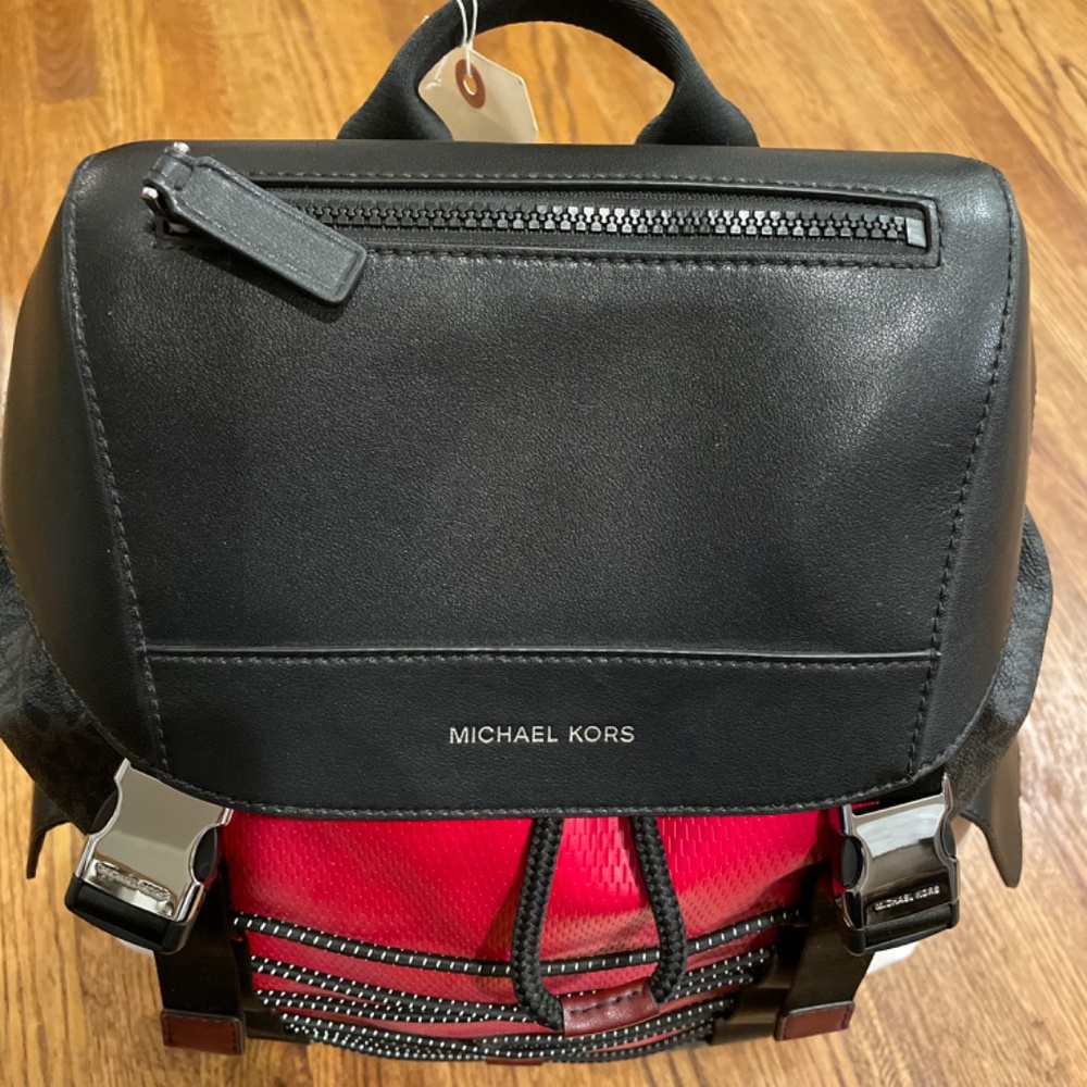 MICHAEL KORS Greyson Signature Logo Mixed-media Backpack - Picture 5 of 8